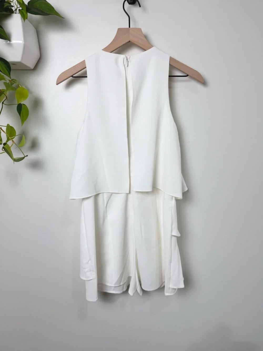 Idem Ditto Romper Womens Small White Layered Shorts Romper‎ Sleeveless Flowy NWT